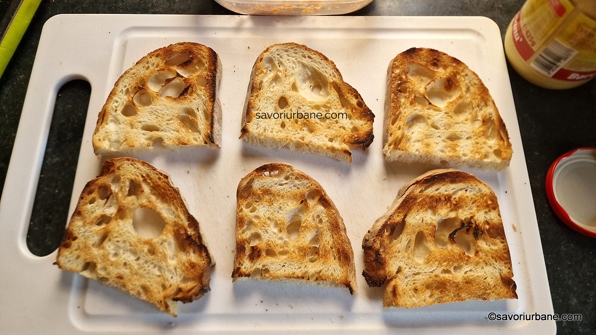 Prăjirea feliilor de pâine pe grătar (pe o singură față) (2)