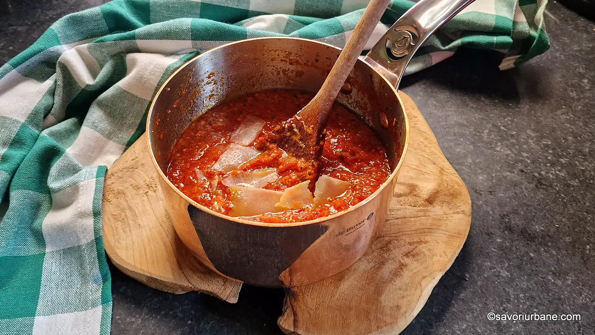 reteta sos de rosii italian marinara cu parmezan sau grana padano