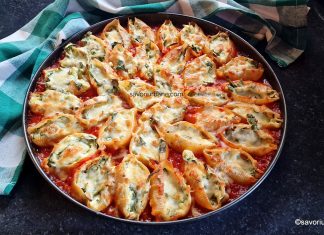 Paste umplute cu brânză și spanac, în sos de roșii cu parmezan – la cuptor Paste umplute cu brânză și spanac, în sos de roșii cu parmezan - la cuptor reteta savori urbane