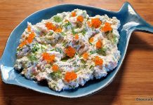 Cremă de brânză cu somon afumat și verdețuri – rețeta de pastă aperitiv Cremă de brânză cu somon afumat și verdețuri - rețeta de pastă aperitiv savori urbane