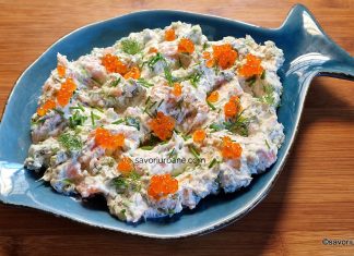 Cremă de brânză cu somon afumat și verdețuri – rețeta de pastă aperitiv Cremă de brânză cu somon afumat și verdețuri - rețeta de pastă aperitiv savori urbane