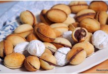 Nuci 321 umplute cu cremă de Ișlere și miez de nucă + VIDEO rețeta de fursecuri Deluxe Nuci 321 umplute cu cremă de Ișlere și miez de nucă - rețeta de fursecuri Deluxe savori urbane