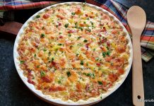 Cartofi Mississippi gratinați la cuptor – cu cremă de brânză, bacon și ceapă verde Cartofi Mississippi gratinați la cuptor - cu cremă de brânză, bacon și ceapă verde reteta savori urbane