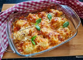 Conopidă pizzaiola la cuptor – gratinată cu brânză și sos de roșii (în stil italian) Conopidă pizzaiola la cuptor - gratinată cu brânză și sos de roșii (în stil italian) reteta savori urbane