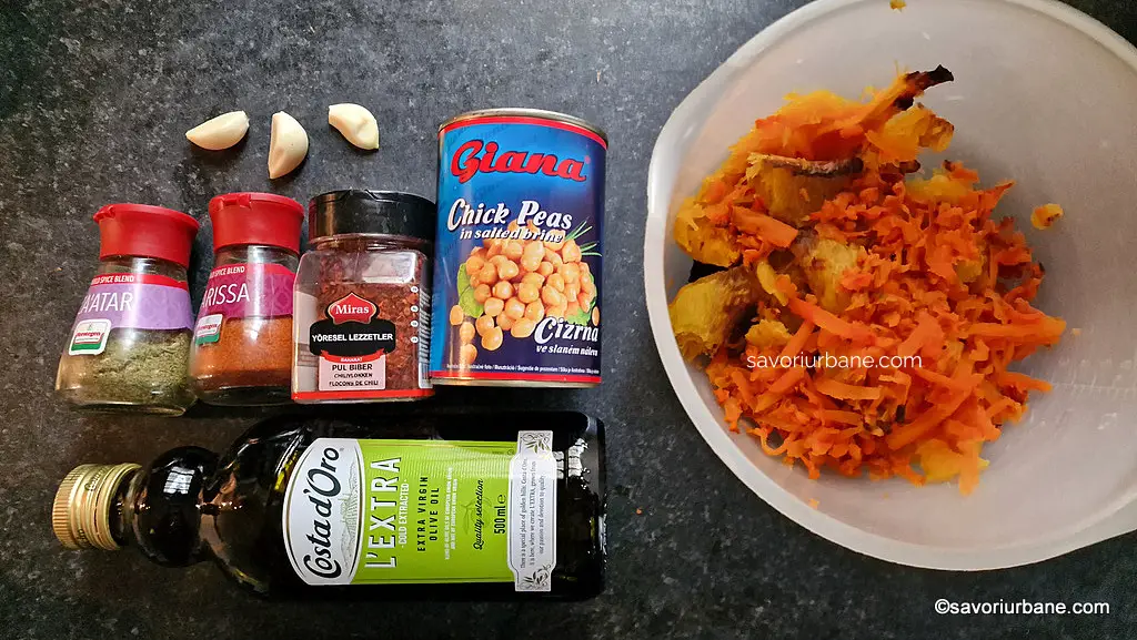 Ingrediente pentru crema aperitiv din năut cu dovleac și morcovi copți