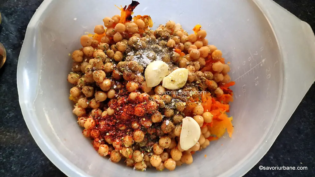 Mod de preparare hummus din dovleac plăcintar copt (bostan) cu morcovi copți, usturoi și năut din conservă (1)