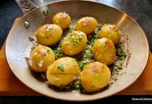 Cartofi la tigaie rumeniți cu unt și usturoi – rețeta de garnitură simplă și rapidă Cartofi la tigaie rumeniți cu unt și usturoi - rețeta de garnitură simplă și rapidă savori urbane