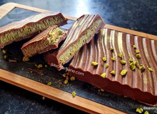 Ciocolată Dubai cu cremă de fistic și kataifi (fidea specială, knafeh, künefe) – copycat Fix Dessert Chocolatier Ciocolată Dubai cu cremă de fistic și kataifi (fidea specială, knafeh, künefe) - copycat Fix Dessert Chocolatier reteta savori urbane