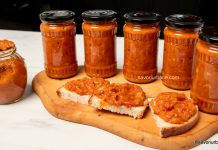 Zacuscă economică de vinete cu ardei copți și dovlecei – rețeta video cu bucăți mari și fierbere fără stropire Zacuscă economică de vinete cu ardei copți și dovlecei - rețeta cu bucăți mari (fără stropire) savori urbane