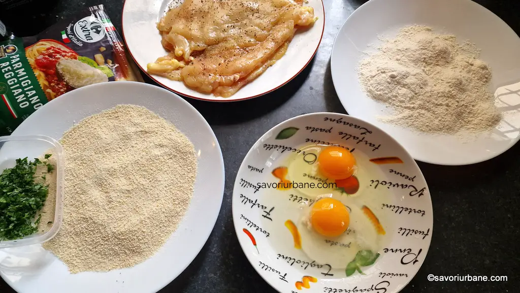 ingrediente crusta crocanta pui parmigiana snitele pane