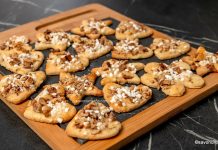 Preckedli – rețeta video de fursecuri fragede ungurești cu nucă și untură sau unt Preckedli - fursecuri fragede ungurești cu nucă și untură sau unt reteta savori urbane