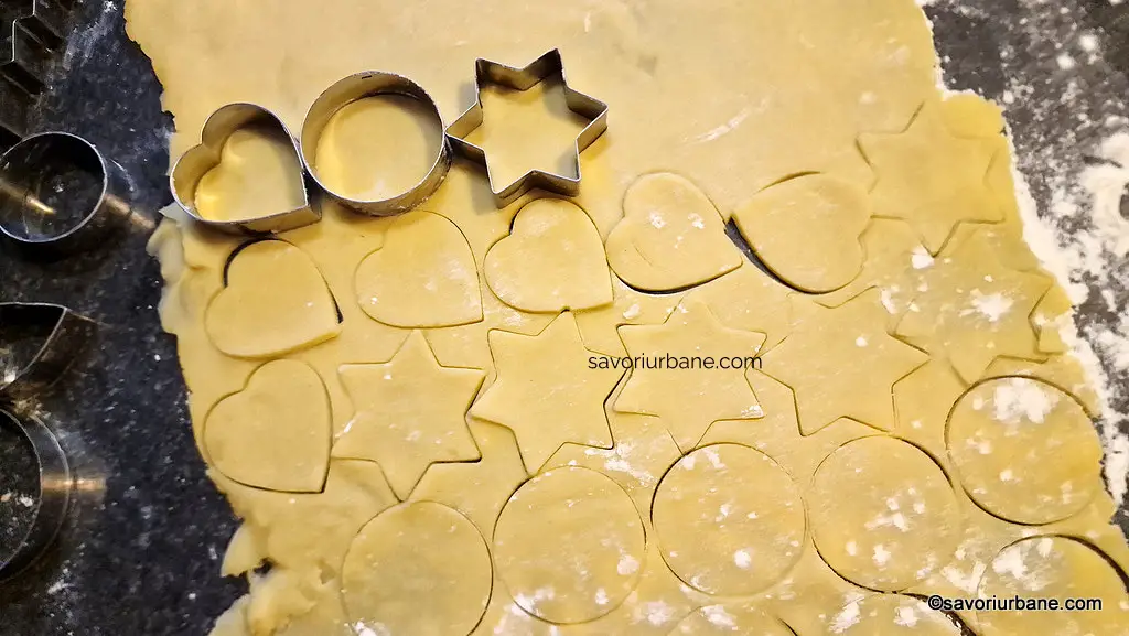 intindere aluat fraged 321 decupare stele inimi discuri islere economice (1)