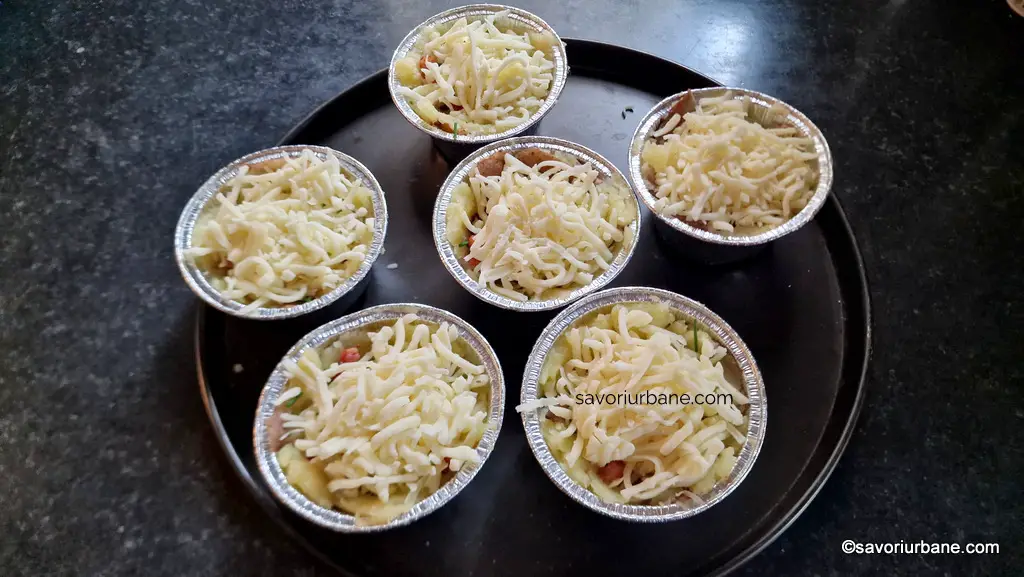 presarare branza rasa mozzarella peste cartofi gratinati