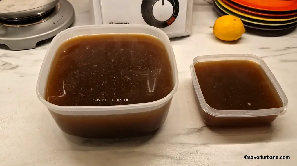 turnare supa concentrata de oase de vita in cutii